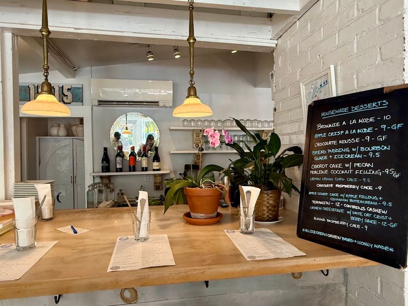 Why This Cafe Keeps Pulling People Back Season After Season