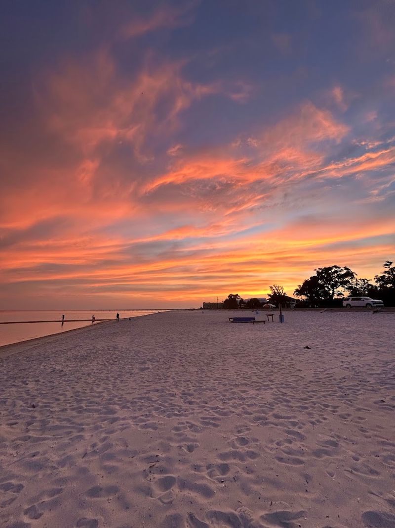 Henderson Point Beach