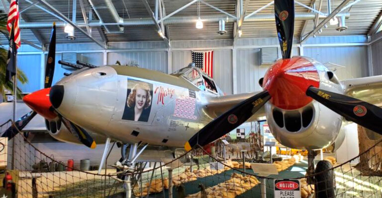 7 Wisconsin Aviation And Space Attractions Plane-Obsessed Kids Will Love