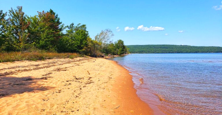 8 Wisconsin Lake Superior Beaches Where Agates Hide Among The Stones