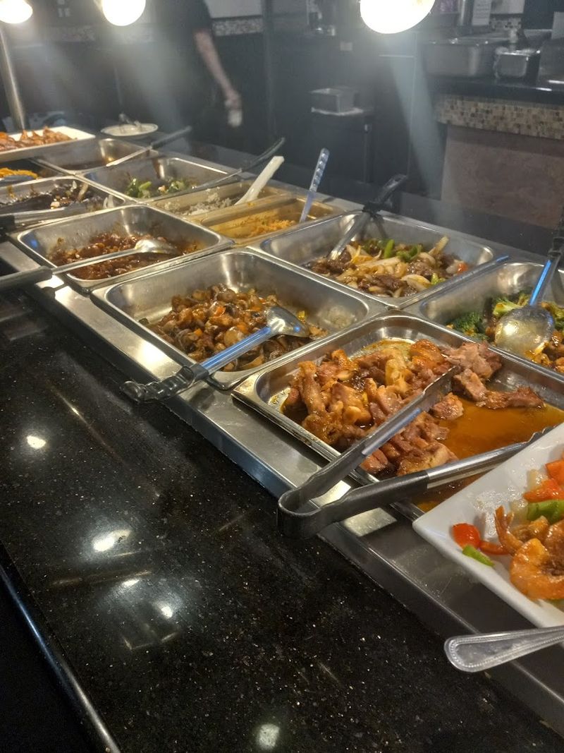 Hot Food That Keeps The Plates Coming