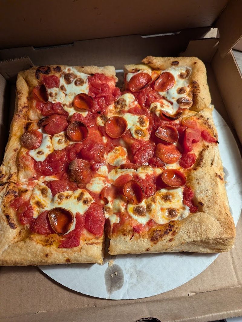 The Deep Dish Pizza That Earns Its Reputation