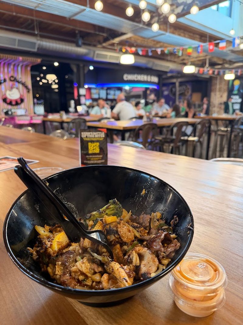 A Lively Setting For Every Appetite