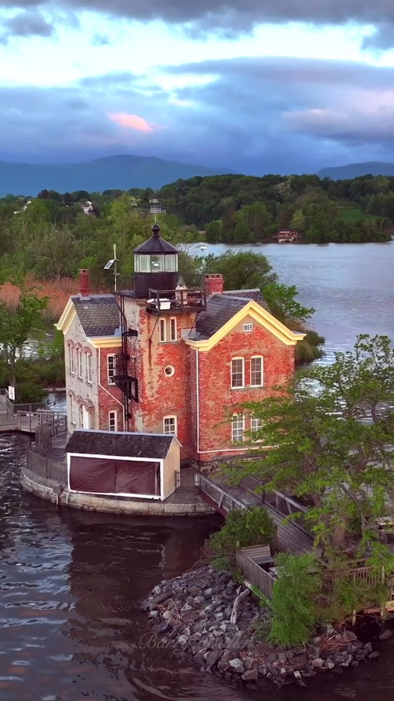 Saugerties Lighthouse: The Address That Puts You On The Water