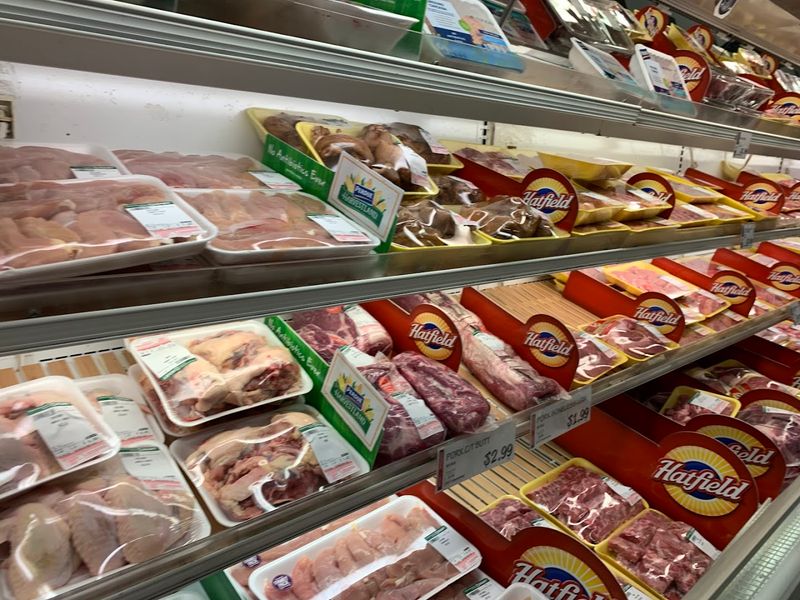 Fresh Seafood And Meat Selections That Impress