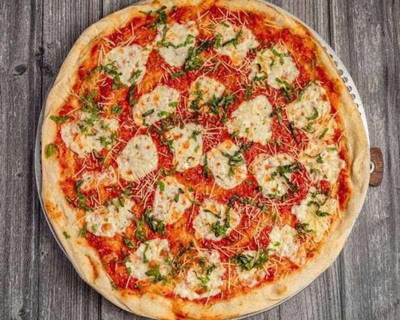 The Art Of The Hand-Tossed Pie