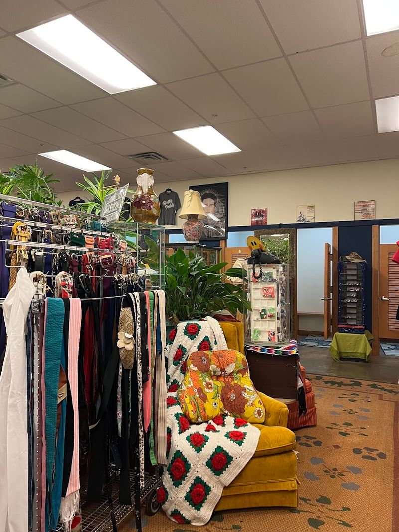 Welcome To Silly Billys LLC On N State St