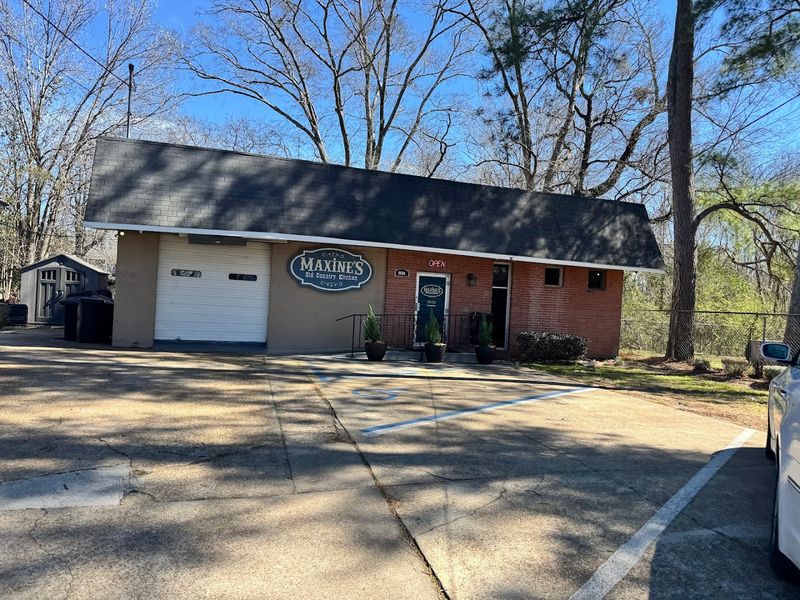 Maxine's Old Country Kitchen