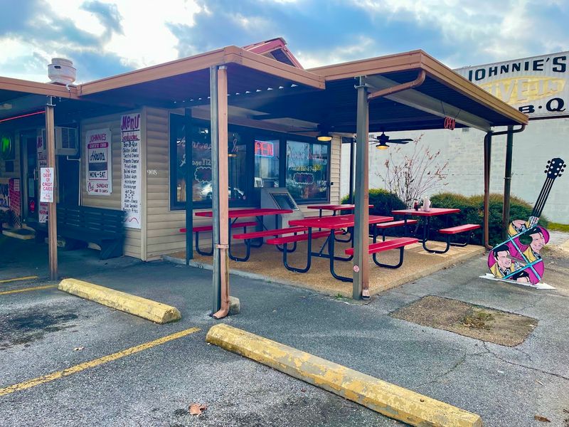Johnnie's Drive In