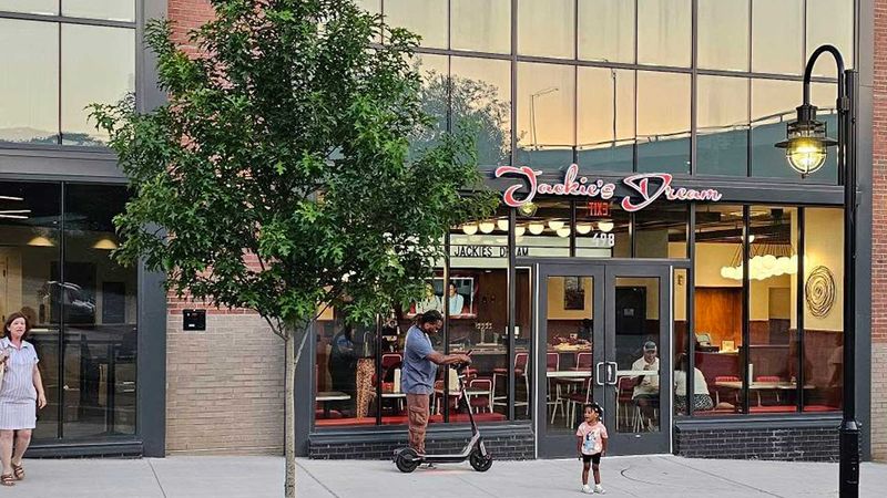 Jackie's Dream, Knoxville