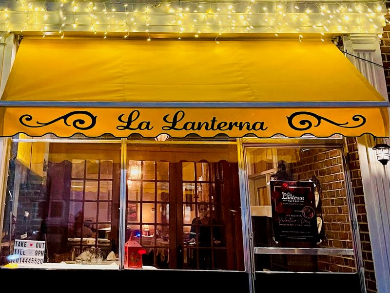 La Lanterna Cafe & Grill