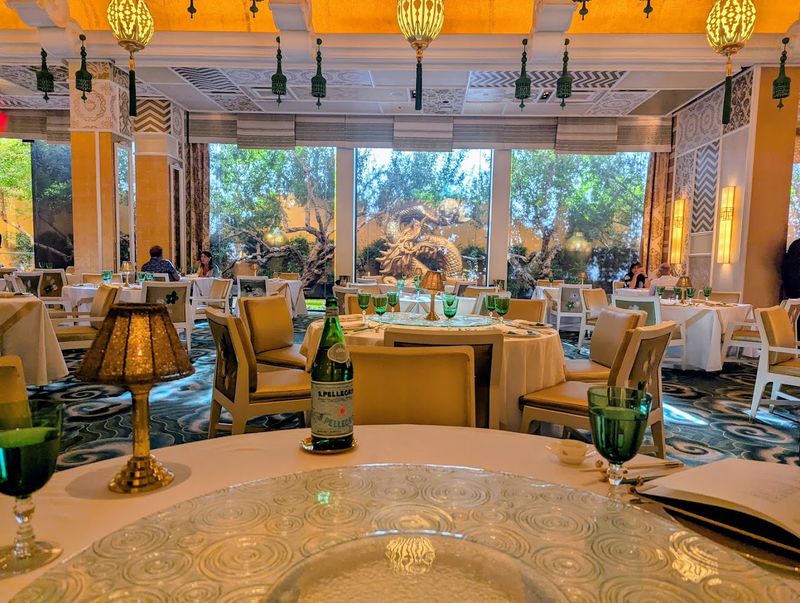 Fine Dining Service That Goes Above And Beyond