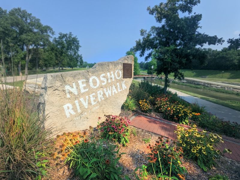 Relaxing Spots And Scenic Photo Opportunities