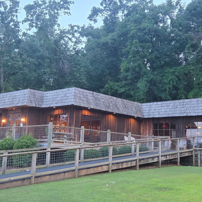Hagy's Catfish Hotel, Shiloh