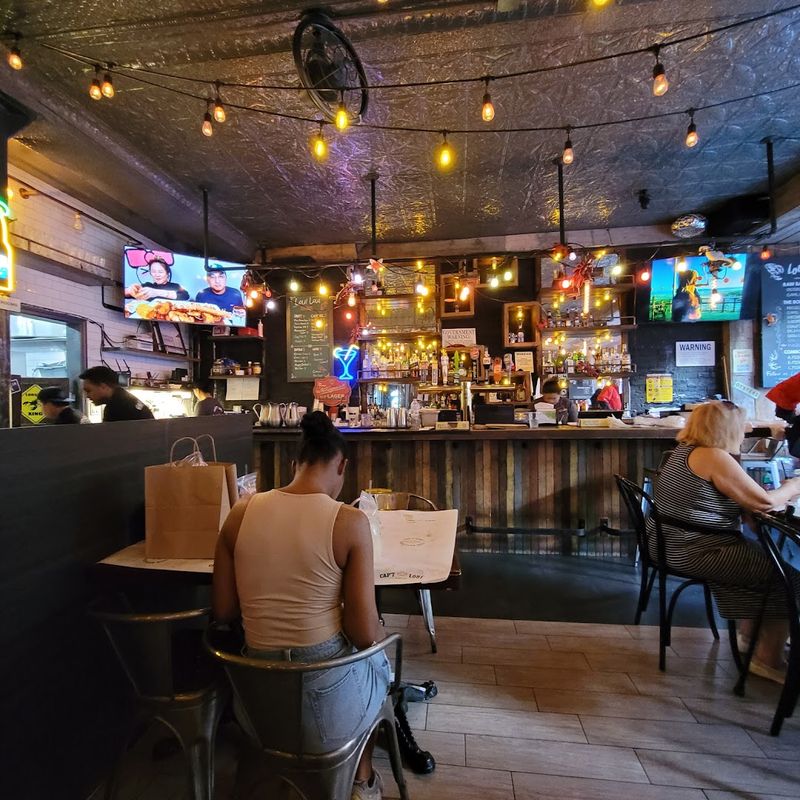 Cap't Loui Broadway: Harlem's Hands-On Seafood Hub