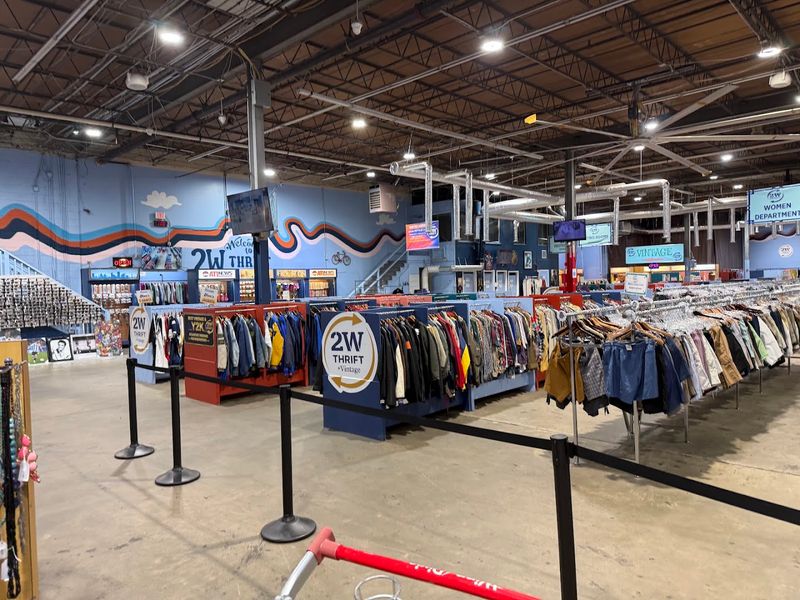 Ways To Support Local Communities Through Thrifting