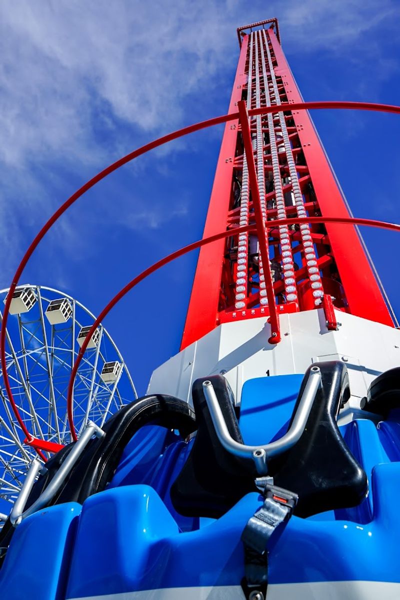 Rolling Thunder Roller Coaster