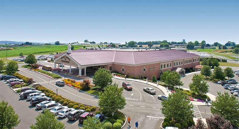 Shady Maple Smorgasbord: The Giant That Delivers On Every Promise