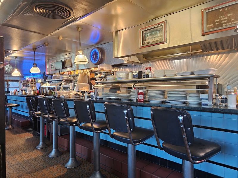 Deluxe Town Diner, Watertown