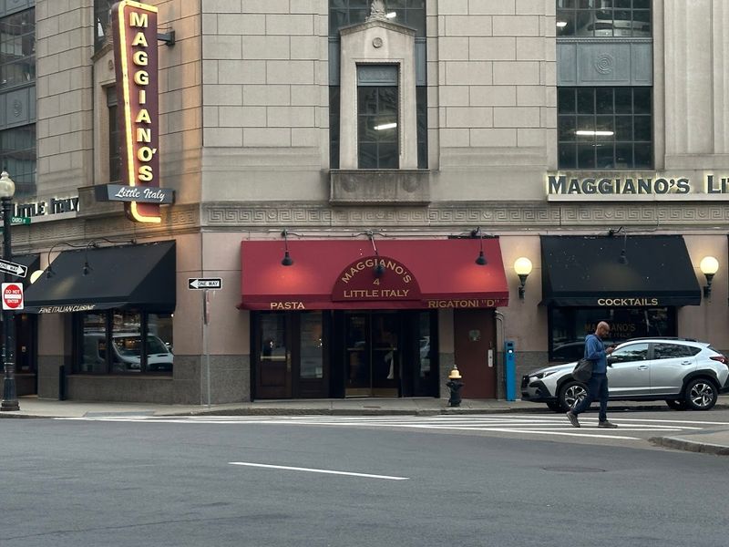 Maggiano's Little Italy, Boston