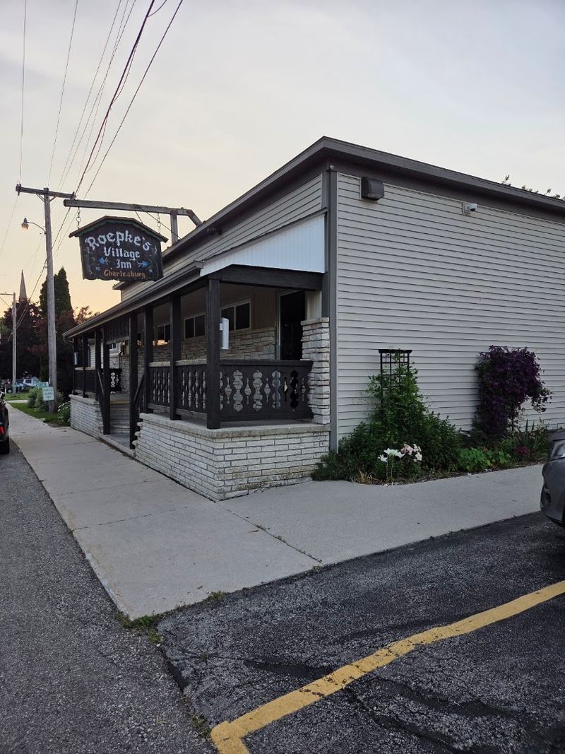 Roepke's Village Inn