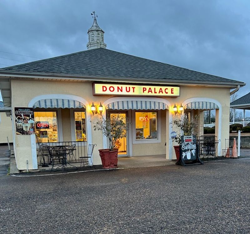 Donut Palace