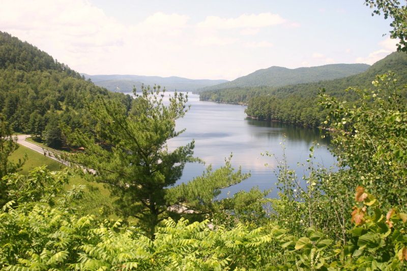 Trails That Reward The Curious Hiker