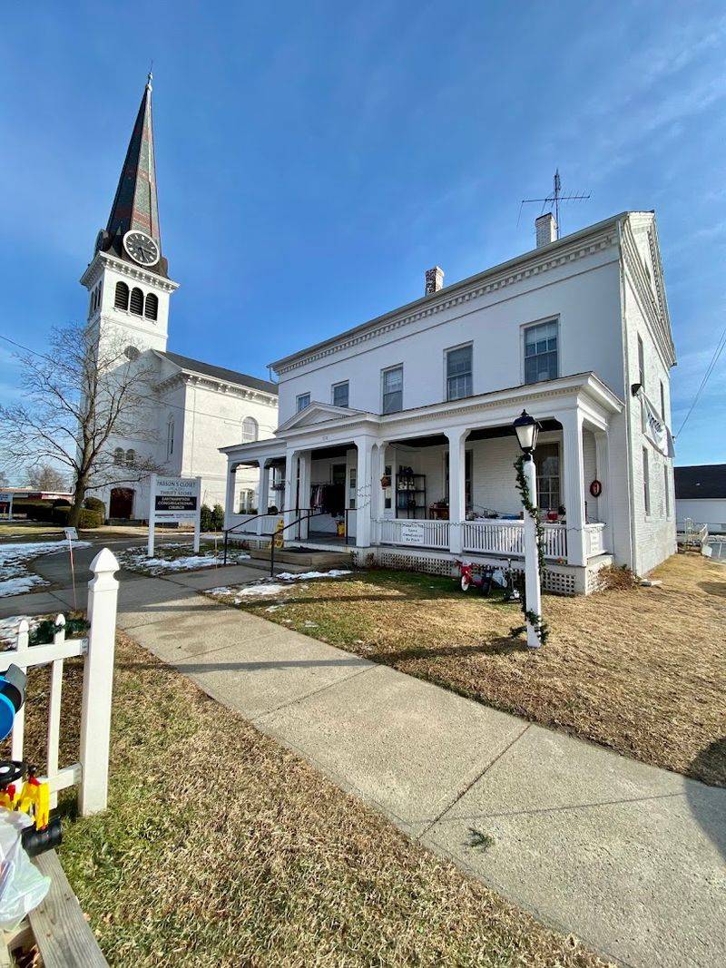 Parson's Closet, Easthampton