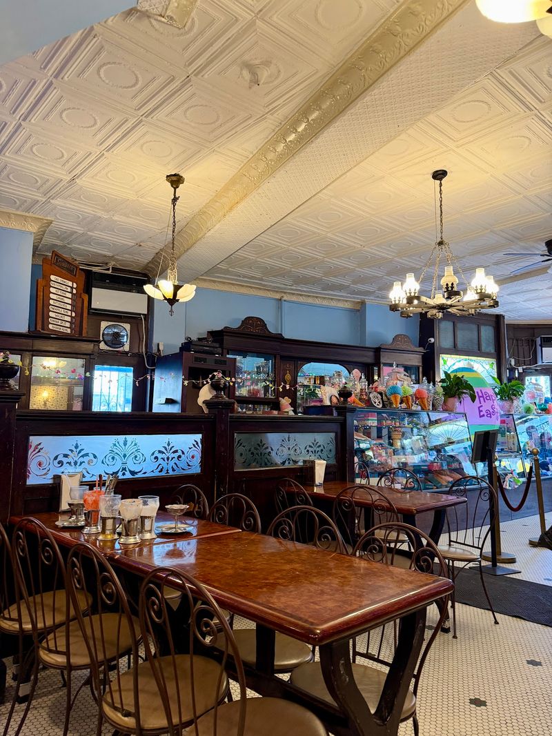 Eddie's Sweet Shop