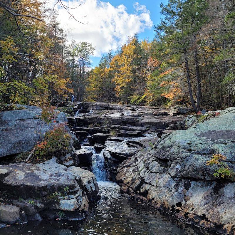 Glendale Falls, Middlefield