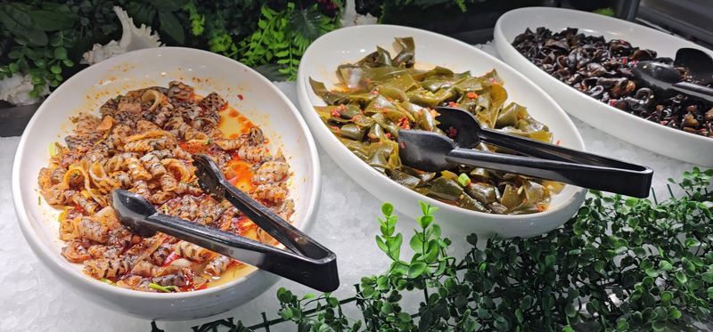 Salads And Lighter Bites For The Balanced Plate