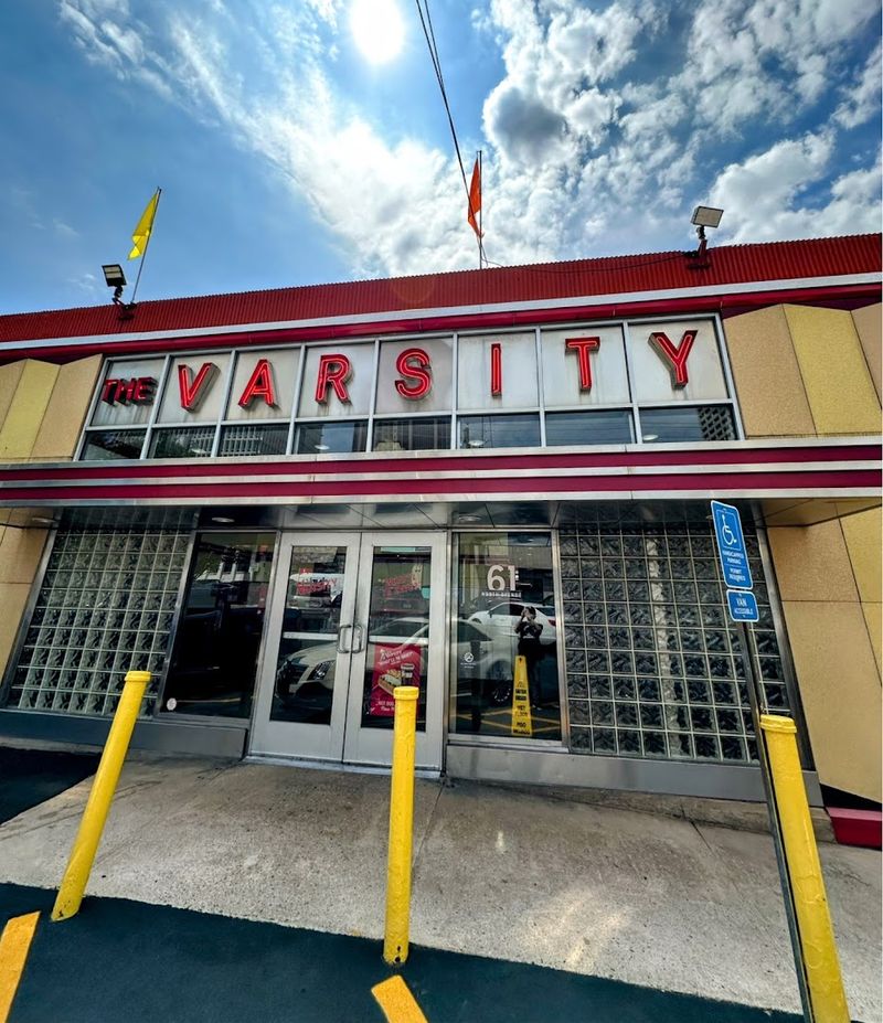Evolution Of Drive In Dining Experiences Over Time
