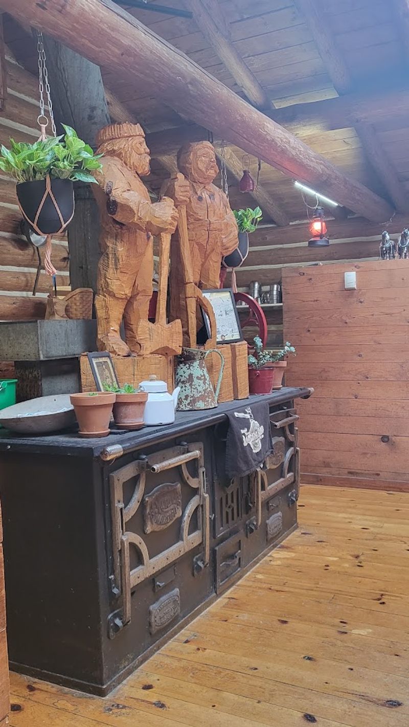 Family Friendly Dining And Buffet Options