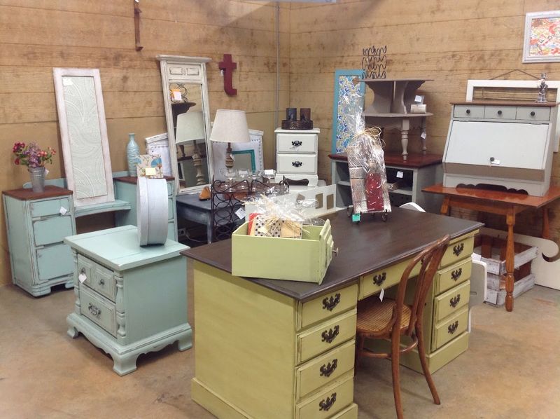 Horsefeathers Antique Mall