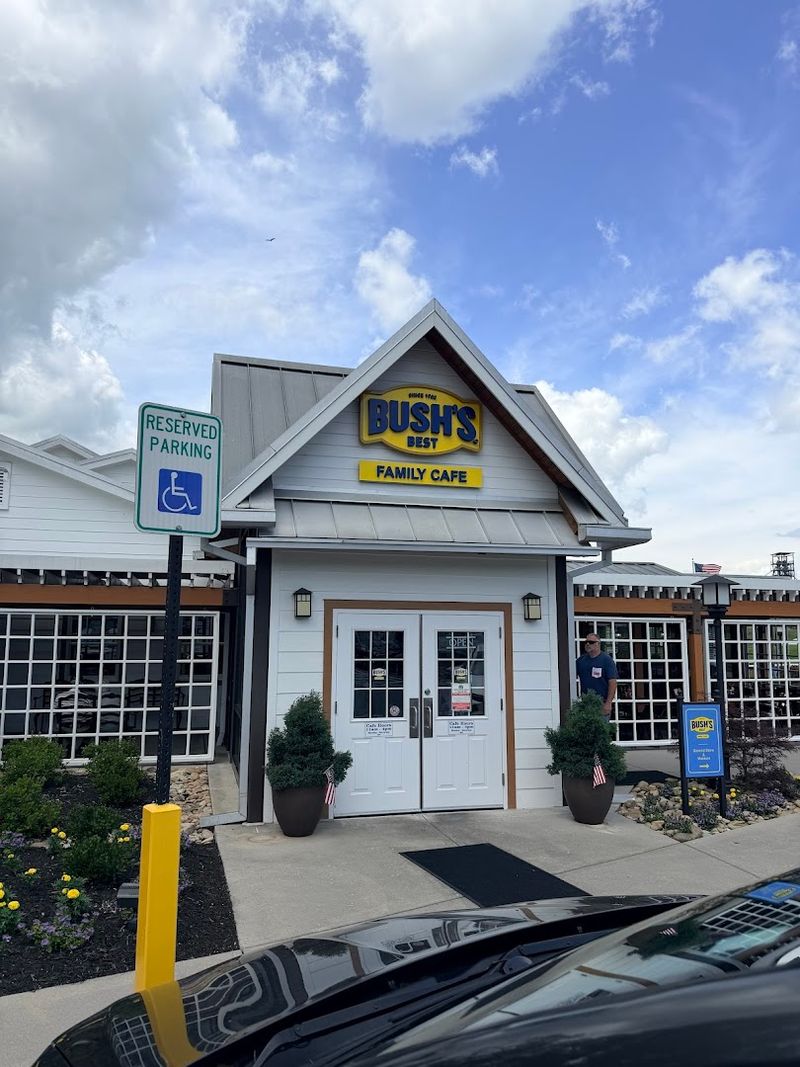 Bush's Family Cafe, Dandridge