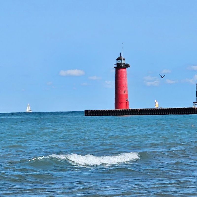 Simmons Island Park Beach