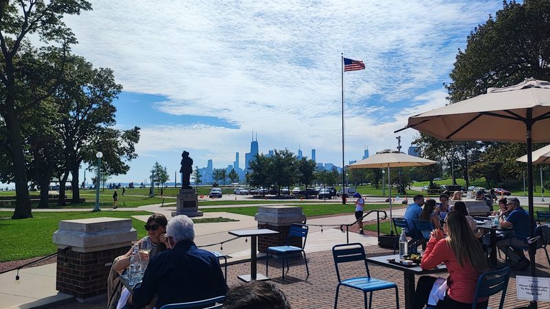 Beautiful Views Complement Relaxed Dining Experience