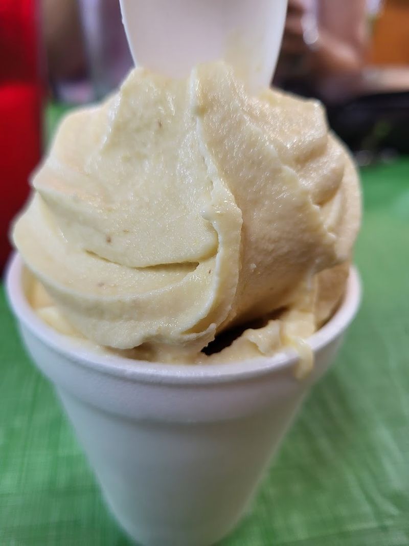 The Art Of Crafting Fresh Peach Ice Cream