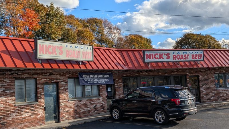 Nick's Famous Roast Beef, Beverly