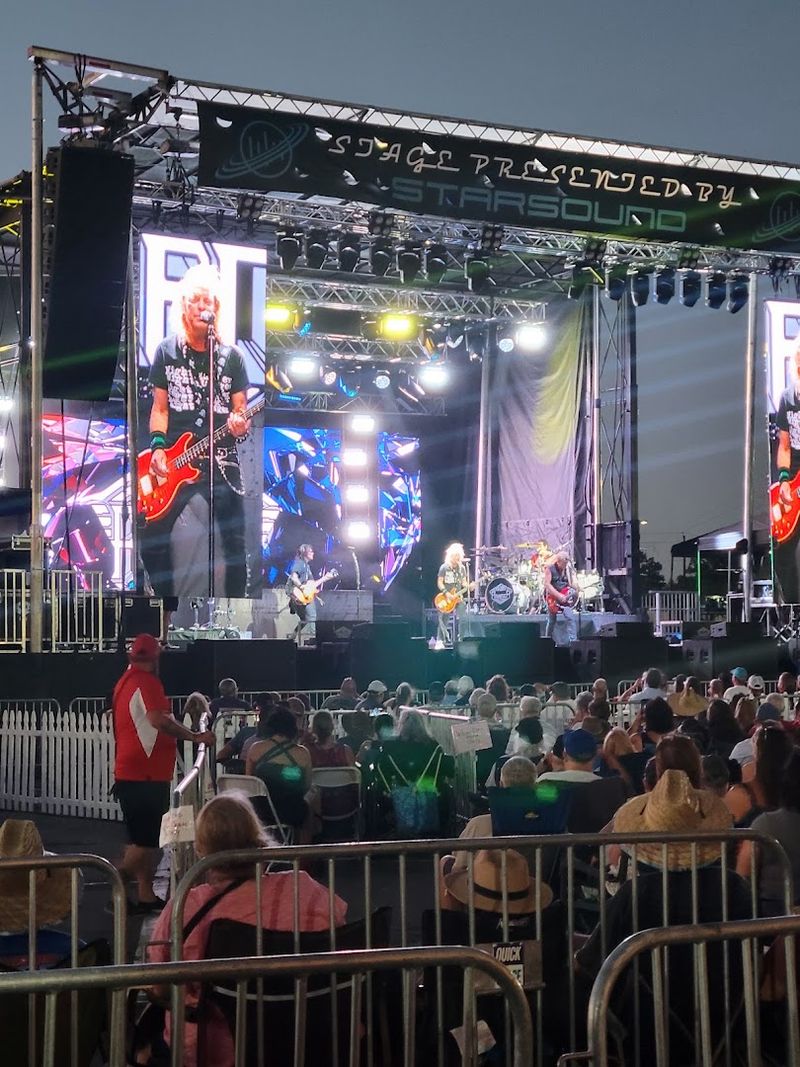 Live Music That Takes You Back In Time