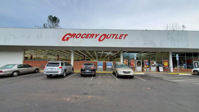 Why This Waynesville Stop Deserves a Spot on Your Regular Rotation