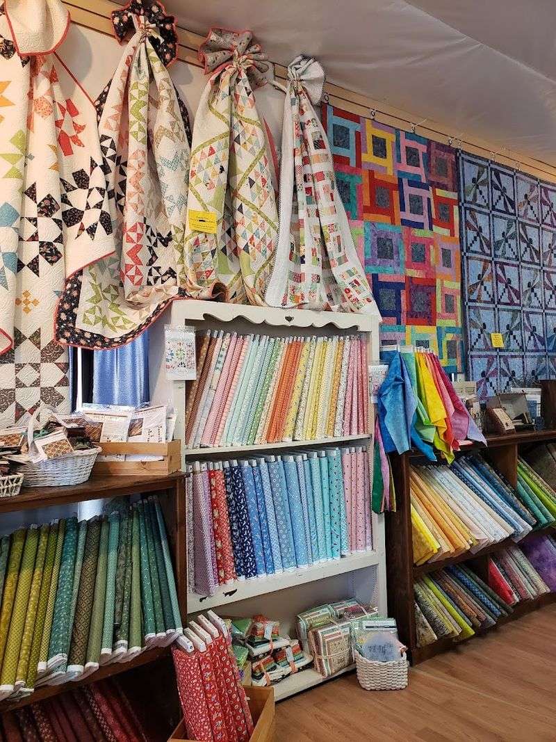 Christmas Goose Quilt Shop