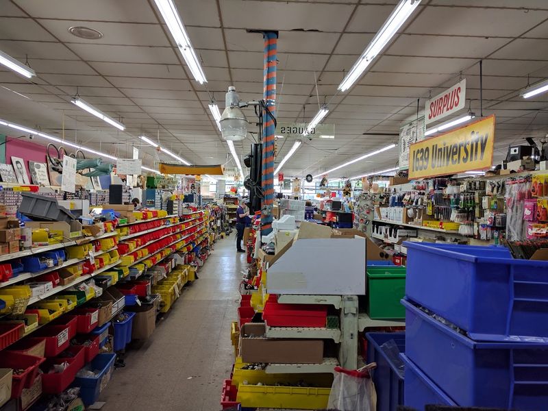 Scientists And Crafters Somehow End Up Hunting Through The Same Aisles