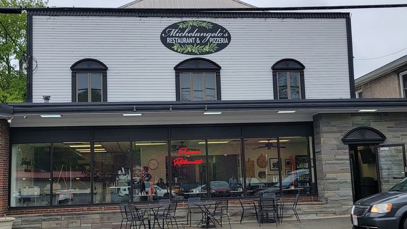 Michelangelo's Restaurant And Pizzeria