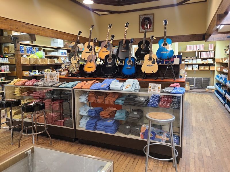 Tupelo Mississippi And The King Who Came From Here