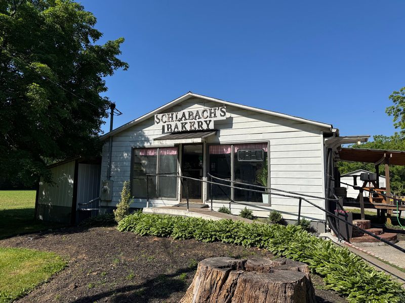 Schlabach's Bakery Brings Old-World Baking To A Gravel Road In Guthrie
