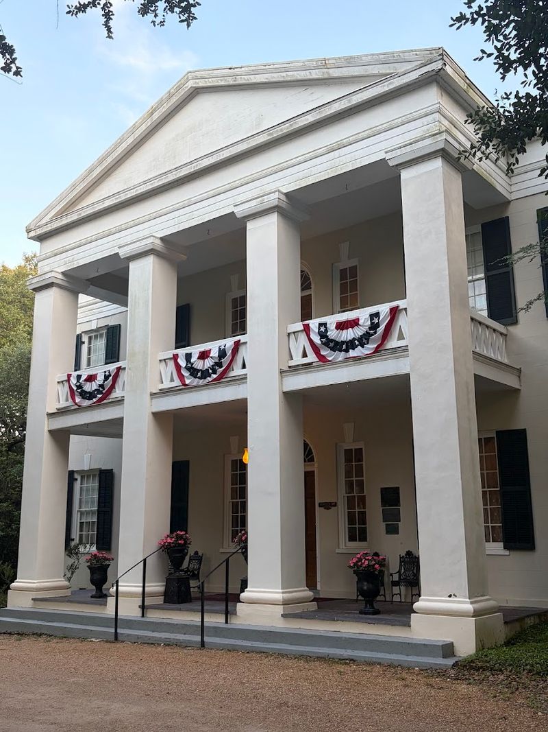 Classic Southern Comfort Done With Elegance