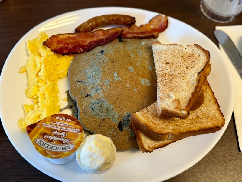 Breakfast Worth Waking Up Early For
