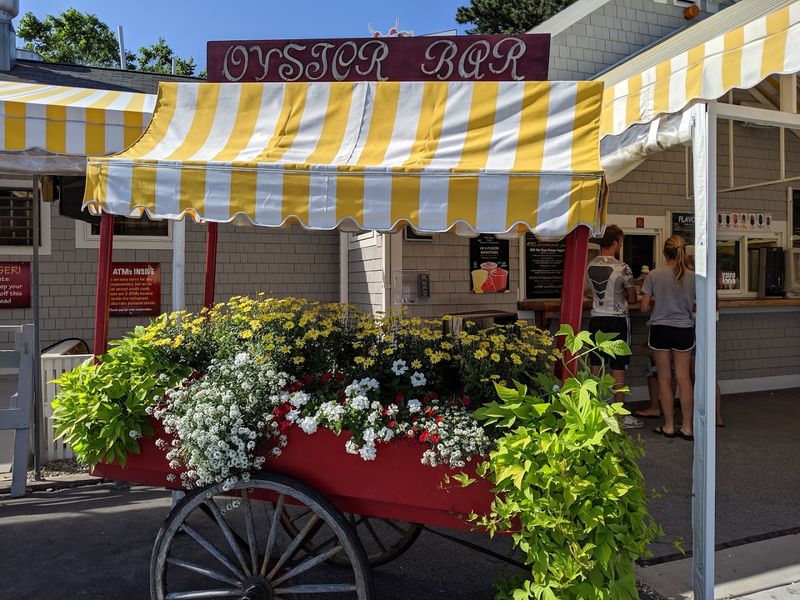 Arnold's Lobster & Clam Bar