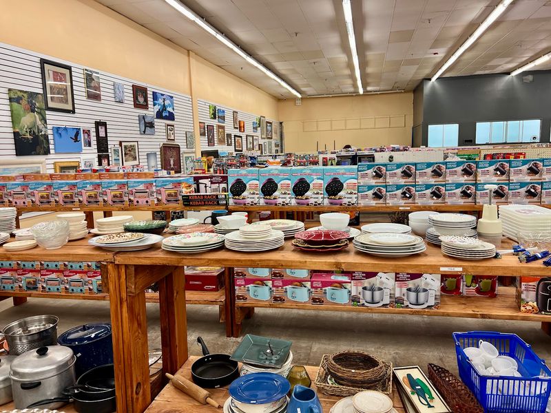 Habitat For Humanity ReStore, Tampa Bay Area
